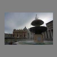Fontana del Bernini, destra